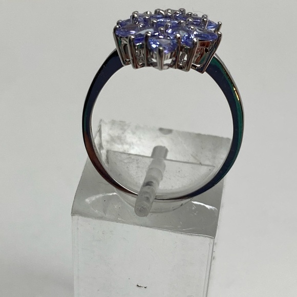 10K White Gold Natural Pear Shape Tanzanite Cluster Ring Size 7 - Picture 8 of 11